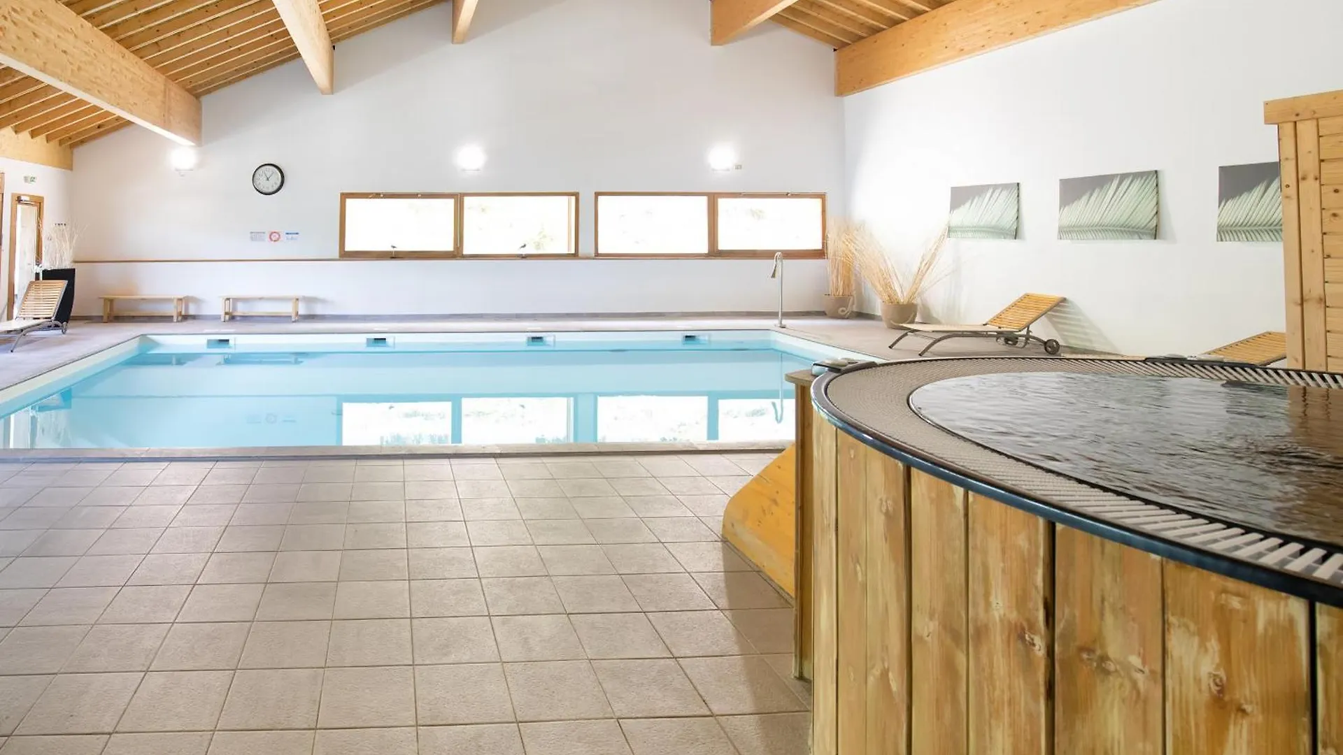 Apartment Hameau 8 301 - SPA & PISCINE studio 2 pers Orelle